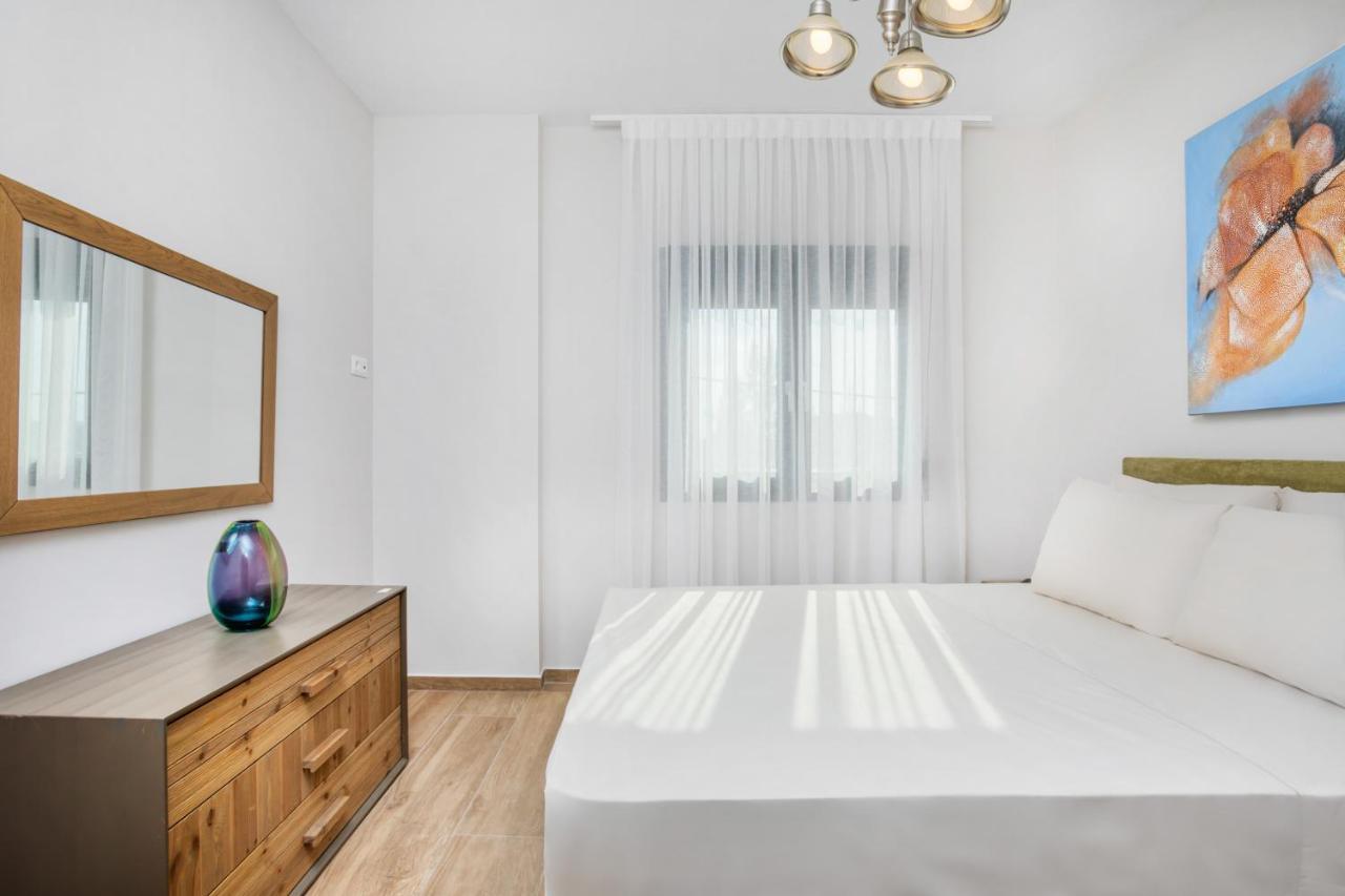 Epta Villas Luxury Redefined Ajía Paraszkeví Kültér fotó